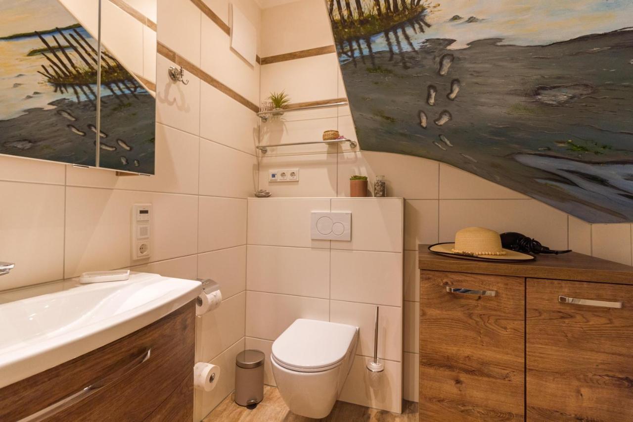 Up Besoeoek - Wildrose Mit Sauna Krummhörn エクステリア 写真